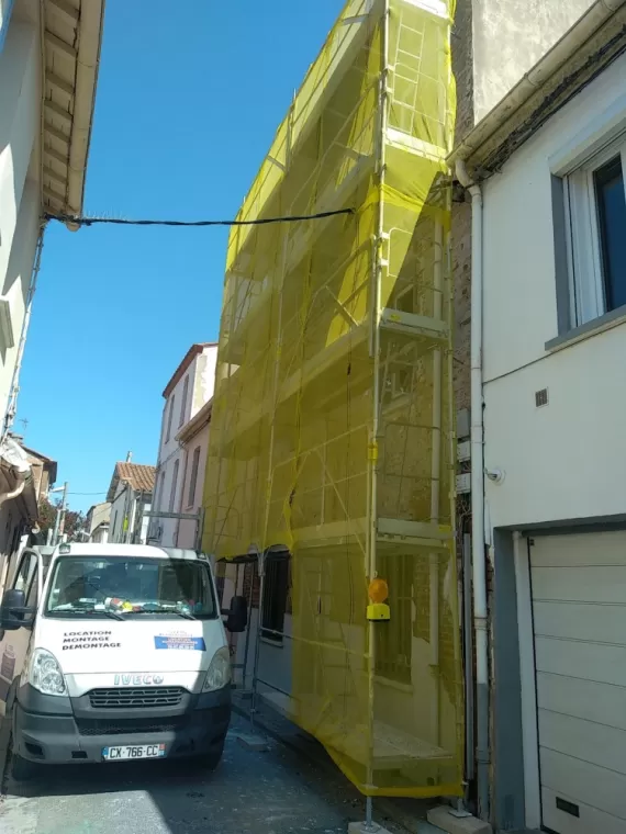 Location d'échafaudage pour rénovation de façade à Perpignan, Perpignan, STEIS ECHAFAUDAGES