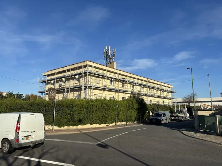 Location de logement pour 8 personnes au bord du lac de Vassivière, Perpignan, STEIS ECHAFAUDAGES