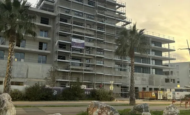 Location de logement pour 8 personnes au bord du lac de Vassivière, Perpignan, STEIS ECHAFAUDAGES